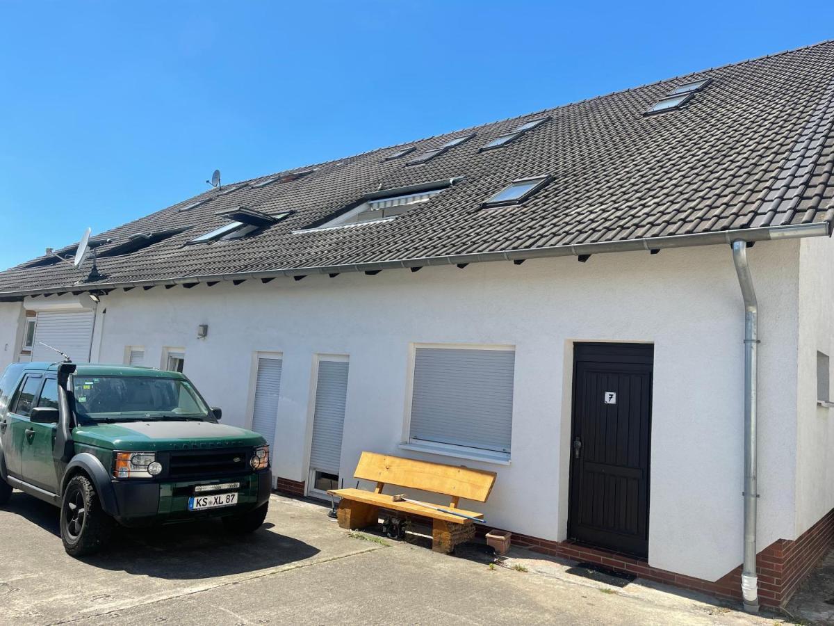 Bed4You Gaestehaus 1 Bergshausen Ngoại thất bức ảnh